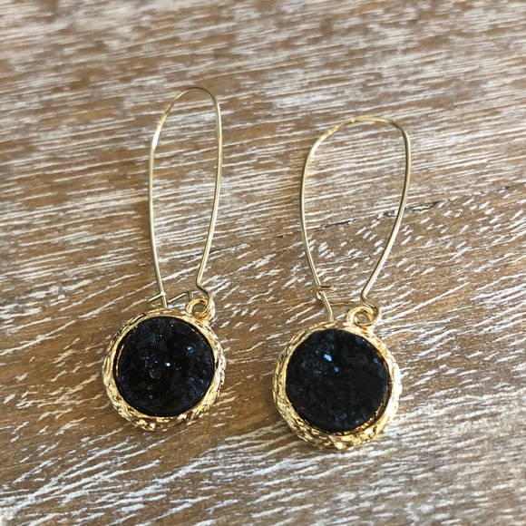 🌸 NWT Druzy Round Shape Dangle Wire Earrings🌸 - Picture 2 of 3